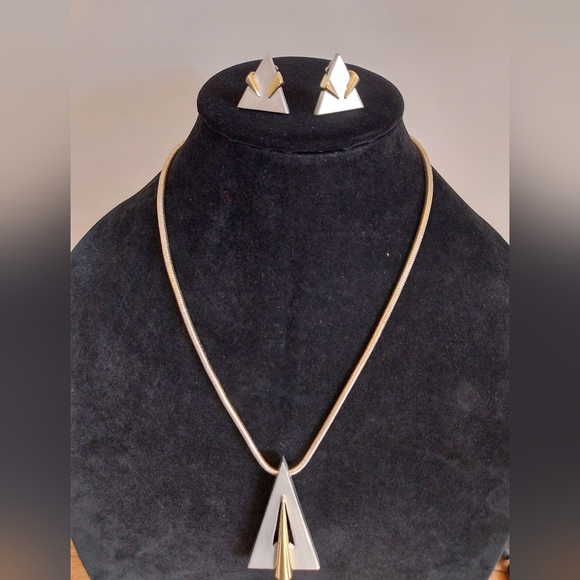 Geometric Silver Necklace Set - Picture 7 of 13